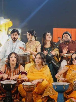 Iqra Kanwal, Areeb Pervaiz, Rabia Faisal, Ducky Bhai, Hira Faisal, Aroob Jatoi, Fatima Faisal, Zainab Faisal, Haider Jamil founder of Drum Circle Pakistan Band